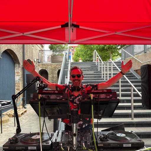 Voices Radio All Dayer: Wah Wah 45s Breakfast with Dom Servini - 30/07/22