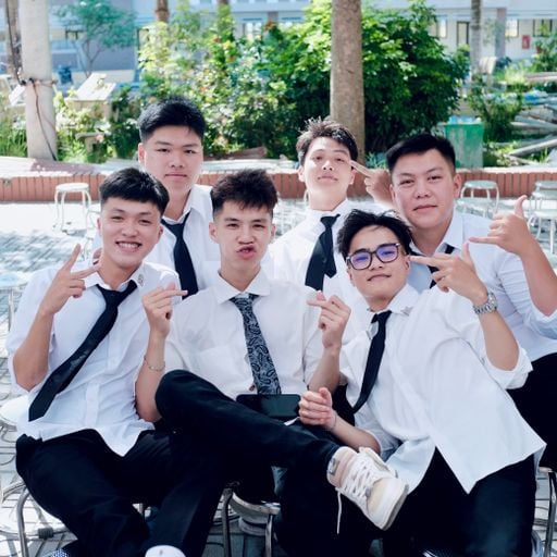 VIETMIX - HÔNG TIN AI NỨA ĐÂU