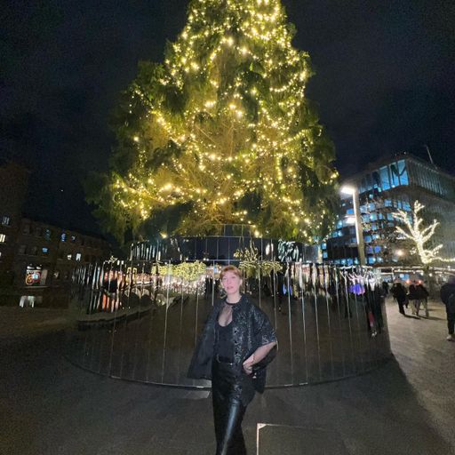 Moments on the floor w/ Zeynep Erbay - 28/11/25 [Voices Radio]