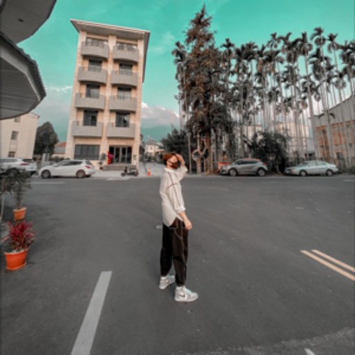 NST tới công chuyện luôn