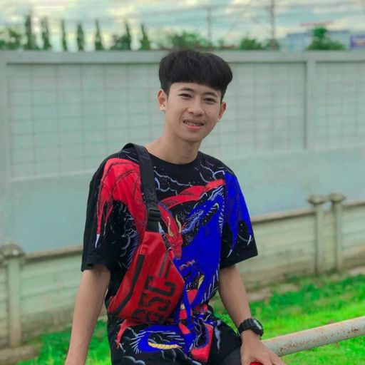 ผู้บ่าวหน้าหวานมีแฟนไม่ว่ามีเวลาให้กันด้วย