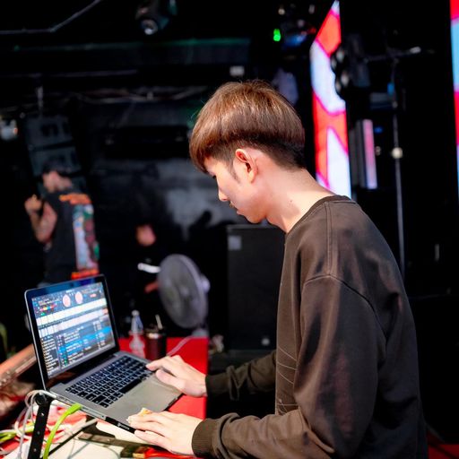 โลกไม่ได้สอนให้เราใจร้าย แต่โลกสอนเราให้รู้จักระวังตัว #ดีเจนากาตะ