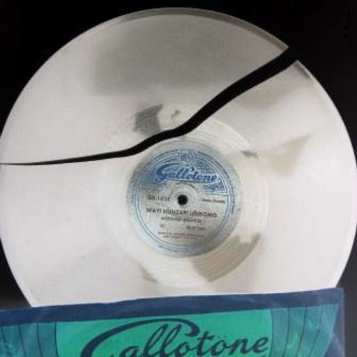 Records Comic, Curious and Cracked – 26 May 2026