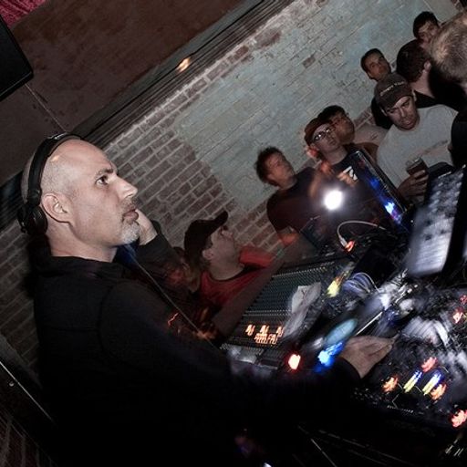 Daniel Bell at "Sub:Stance" @ Club Downtown (New York - USA) - 8 August 1998