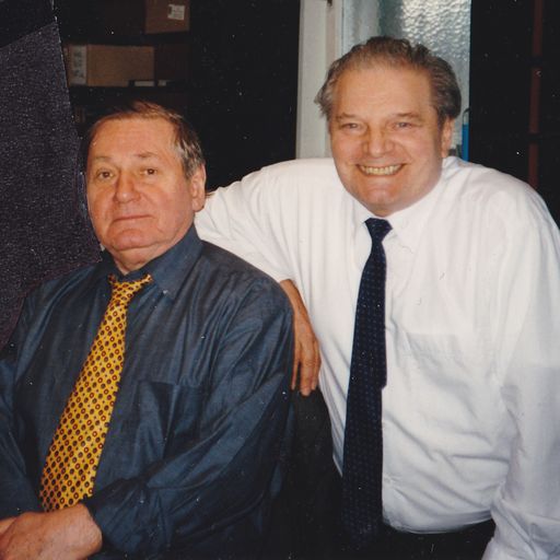 A 90 éves Cseke László köszöntése a poptarisznyában. B.Tóth László és Komjáthy György. (2017-03-24)