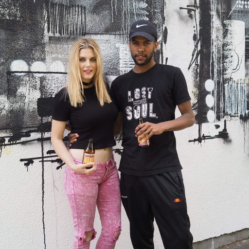 Ashley James w Supermalt: Coops