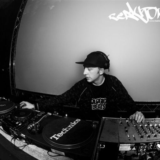 Dj Klip & Mc´s Felon and Deadlie - Live on a misson 19-11-10