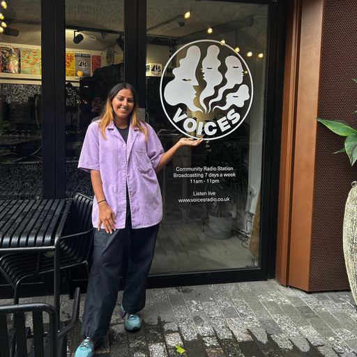 Desk to Dancefloor w/ Shana G - 02/08/23 - Voices Radio