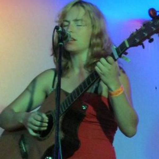 A Bit of Everything talks with Stacey Cohen about her unique brand of off beat folk. 8/11/12