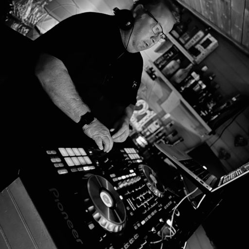 Trevor Saunders Live! @Bar21 July 25