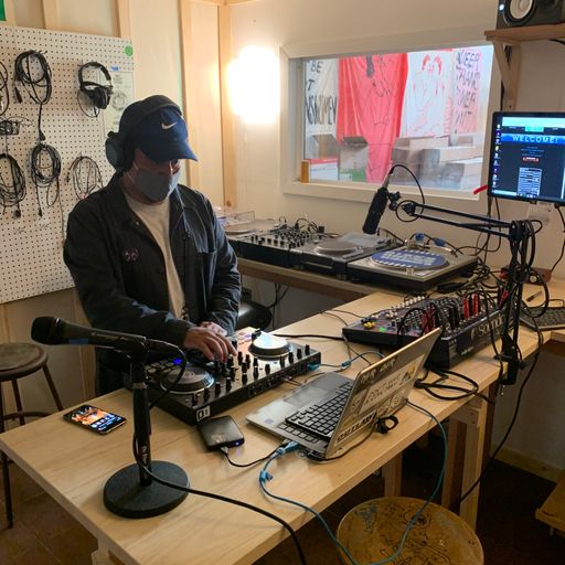 NETO ON LOWER GRAND RADIO