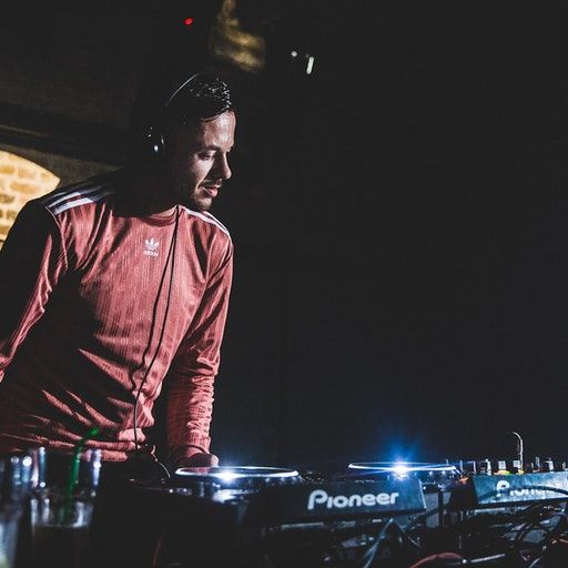 On the Floor – Critical Impact at fabric