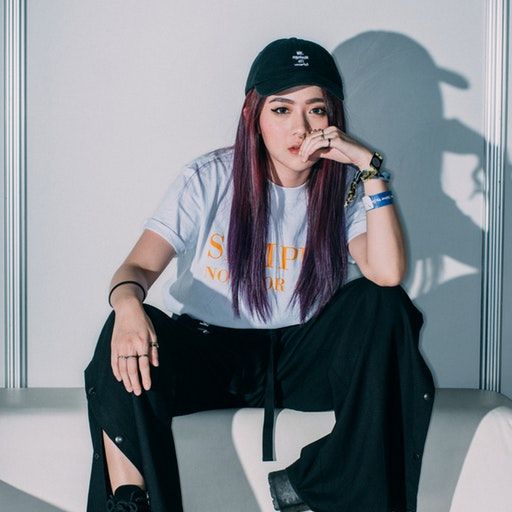 Headphone Highlights – RayRay