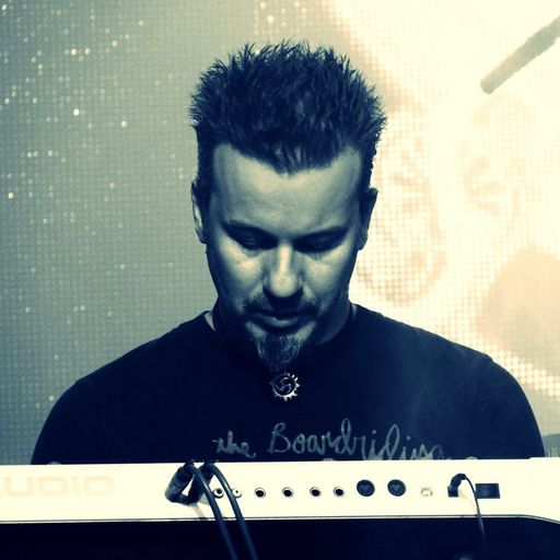 Ricardo Piedra on Midnight express FM (Anniversary) 5.3