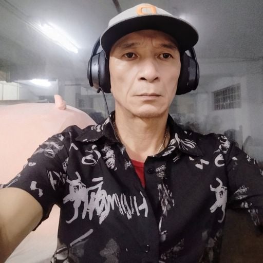 VietMix - EM NHO ANH NHIEU HON - Daniels LGia Rmx .mp3(363.3MB)change file
