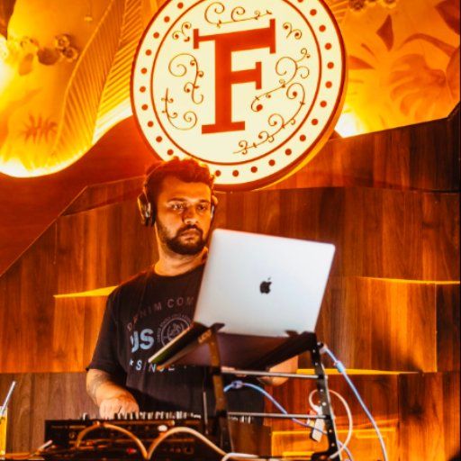 The Digital Arena Vol 4 (Christmas Weekender Spl - THR) | DJ MIREAL