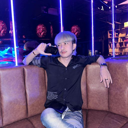 เอ๊ะ อภิสิทธิ์ ชื่อนี้ให้เต็มร้อย