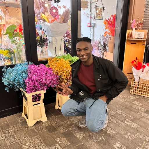 Elmari's Treasure Box - 10/01/24 - Voices Radio