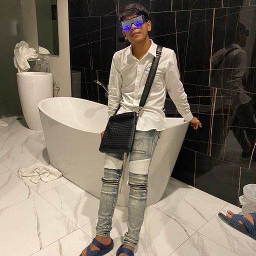 จะเลียให้ได้เลยใช่มั้ย By เด็กแฮร่มีแต่ให้