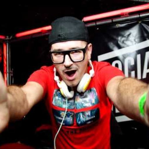 Larry Tee at "Electroclash Tour 2003" @ Big Eden (Berlin - Germany) - 18 May 2003