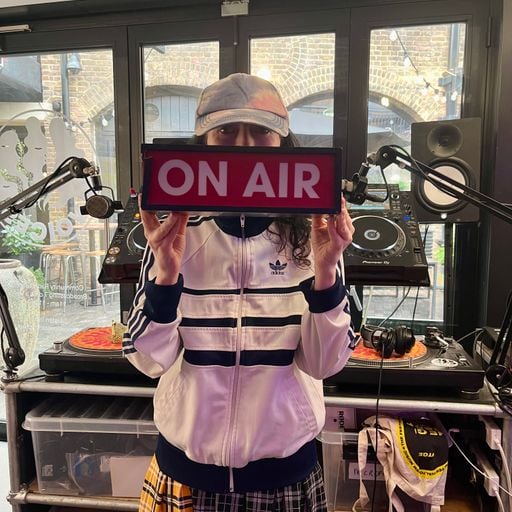 Levitating Lovers w/ Emilia Harmony - 15/02/26 Voices Radio