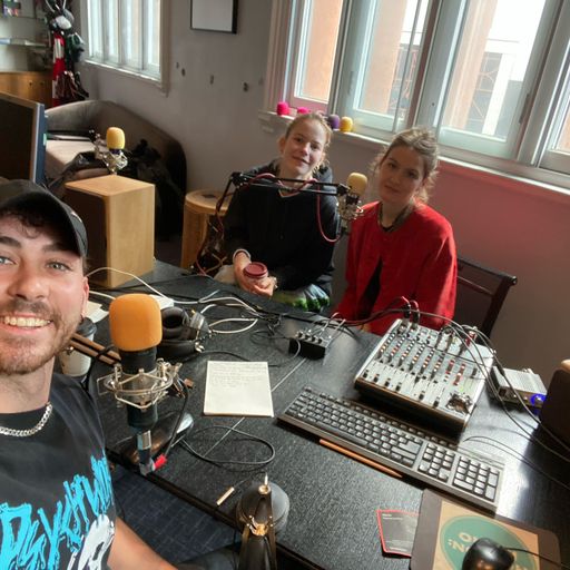 Fashion Show Extra 09.11.22