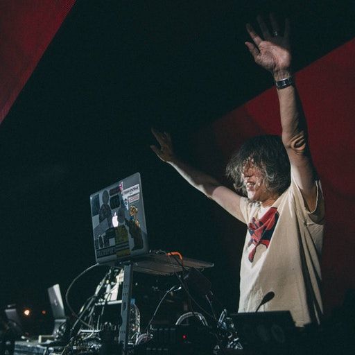 On the Floor – Chip Tanaka at Diggin’ in the Carts