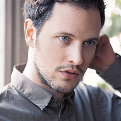 Alexa Wall with Leon of Athens