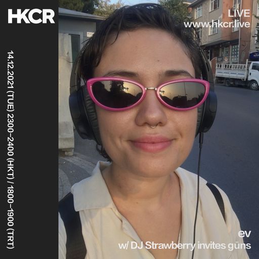 ev w/ DJ Strawberry invites güns - 14/12/2021