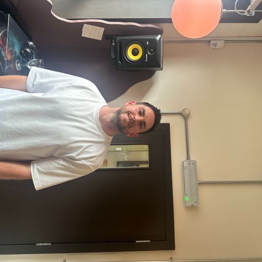 Love & Chaos w. Lyalla - September 2025