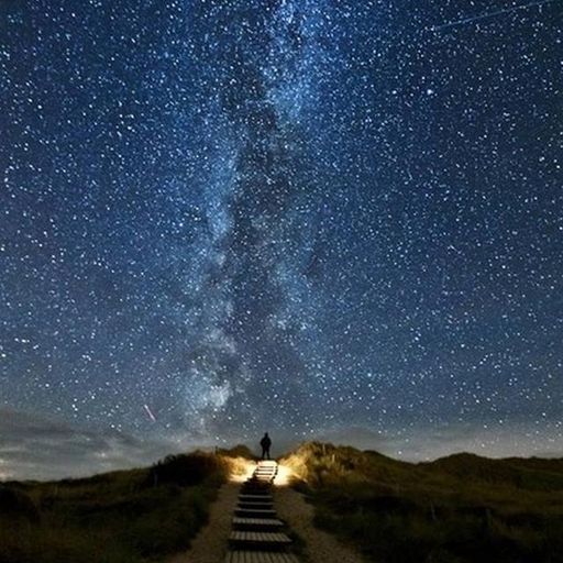 4 AM (ChilledAmbientHouseTrip)