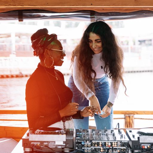 Pass The Aux #40 w/ Kikelomo b2b Melis 10.01.2021