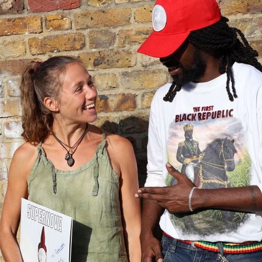 Donna Leake w/ Runkus