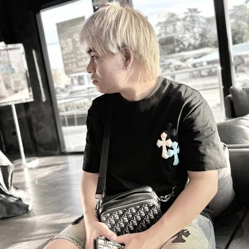 HBD ฟิต แปดริ้ว