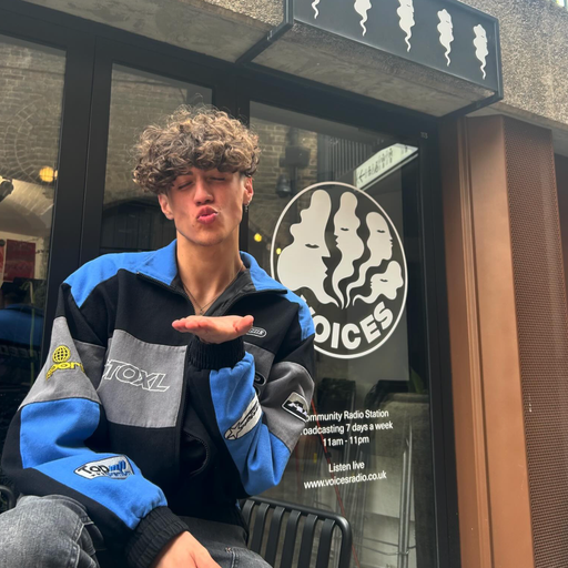 Happy Hour w/ Aaron Sugg 10/04/24 - Voices Radio