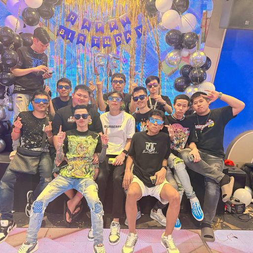 HBD ประธานเอฟ ให้ได้หมดอย่าทรยศก็พอ Mc ธัญเรศ