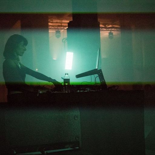 Minimal Wave w/ Veronica Vasicka - 21st January 2025