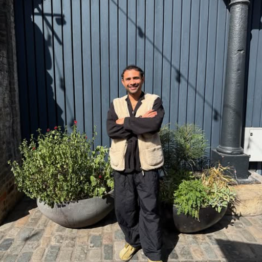 Small Moments w/ Hiren - 14/04/26 - Voices Radio