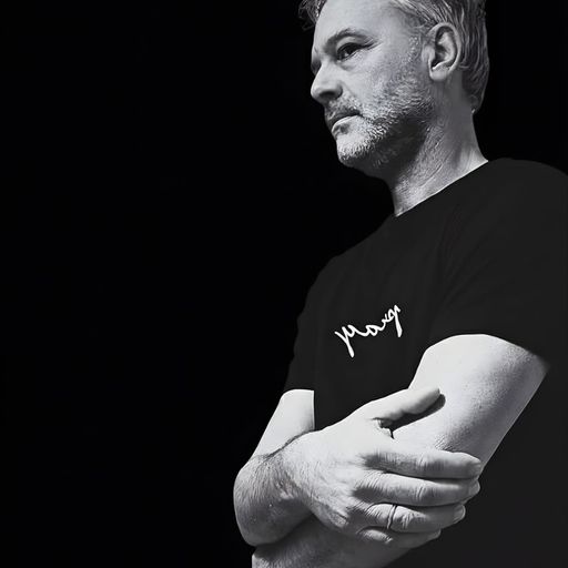 DJ Andrea Nelli	-	My Head Is Spinning