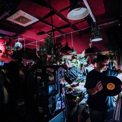 On the Floor – Sam Hall at Get Down Early