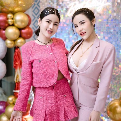 ถ้าคุณไม่ชอบขนม หันมาชอบผมก็ได้นะ HBD บิวพลอย
