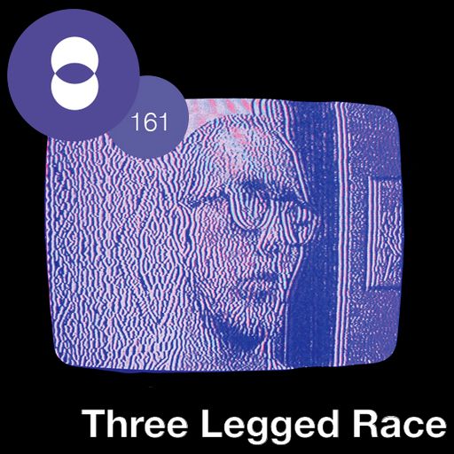 Concepto MIX #161 Three Legged Race