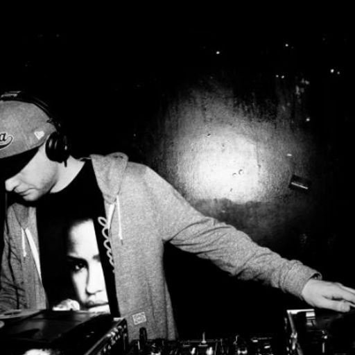 SR Mix #100: Commodo