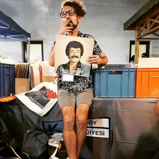 Debora Ipekel with Emek Can of Zoltan Records // 26-03-20