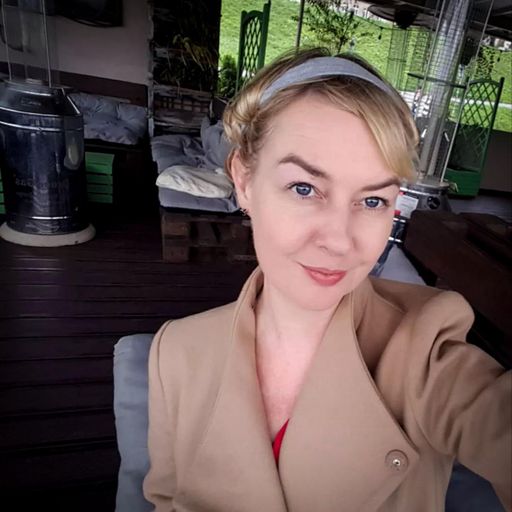 Sinead Monaghan chats to Vlada