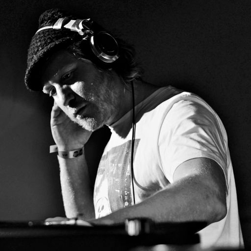 Lisa Lohan w/ Radioactive Man - 26.04.2019