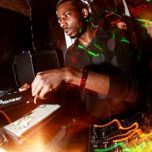 AO-AO Guestmix 009 - Thatboykana