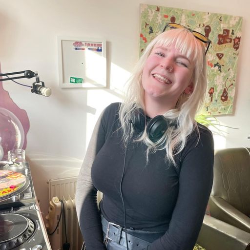 Baroque Sunbursts w. Kitty - April 2023