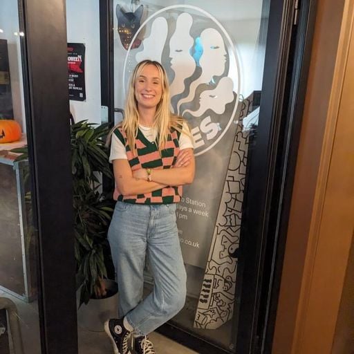 Bottle of Pop w/ Lizzie - Voices Radio - 19.10.23