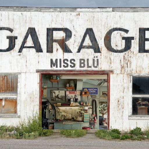 MISS BLÜ LIVE!! In The Garage
